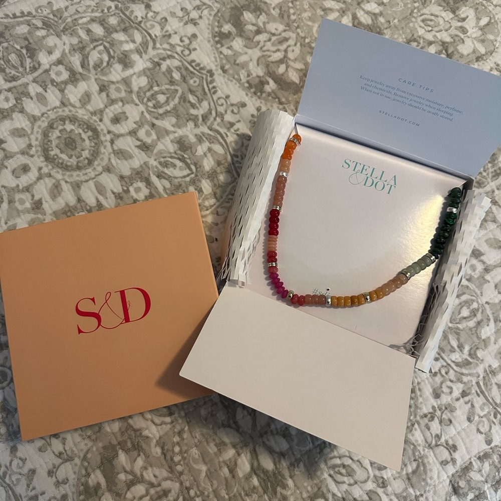 Stella & Dot Scarlett bead Necklace